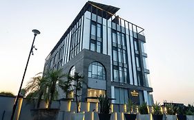 Emerald Luxe A Boutique Hotel Chandigarh Mohali